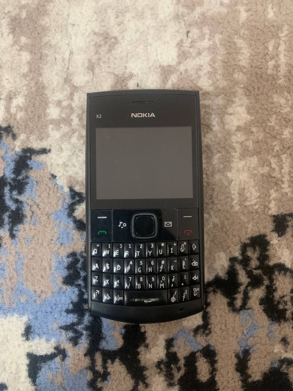 Nokia x2-01 imeykalari otgan