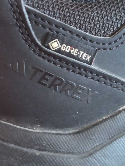 маратонки Адидас ,Гортекс 44,5, Терекс