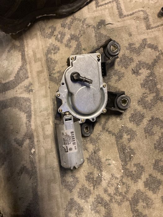 Моторче за задна чистачка за VW Шаран 2002- 2008