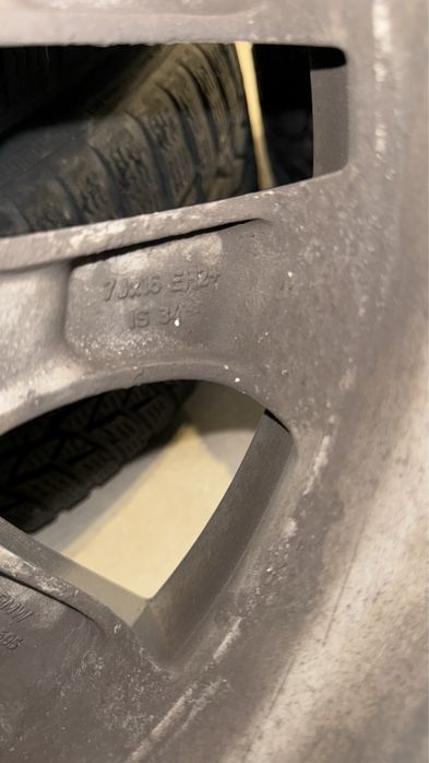 Jante BMW 5x120 16” plus cauciucuri Nokian WR D4 205/60/16