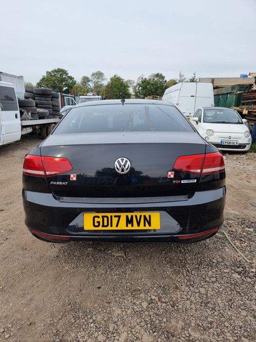 Lunetă  Volkswagen Passat B8 berlină