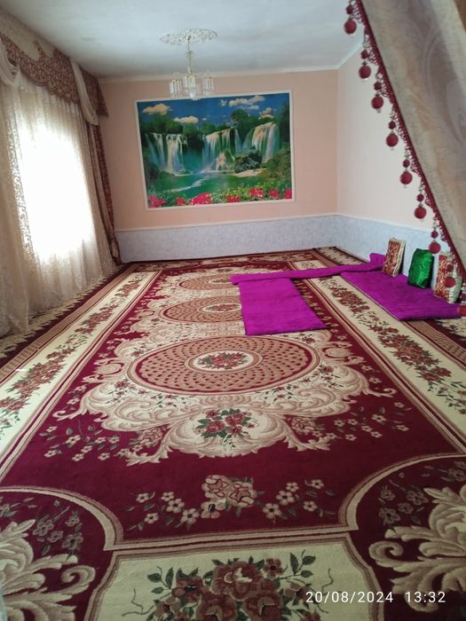 Hovli srochni sotiladi hamma joyi yaxshi