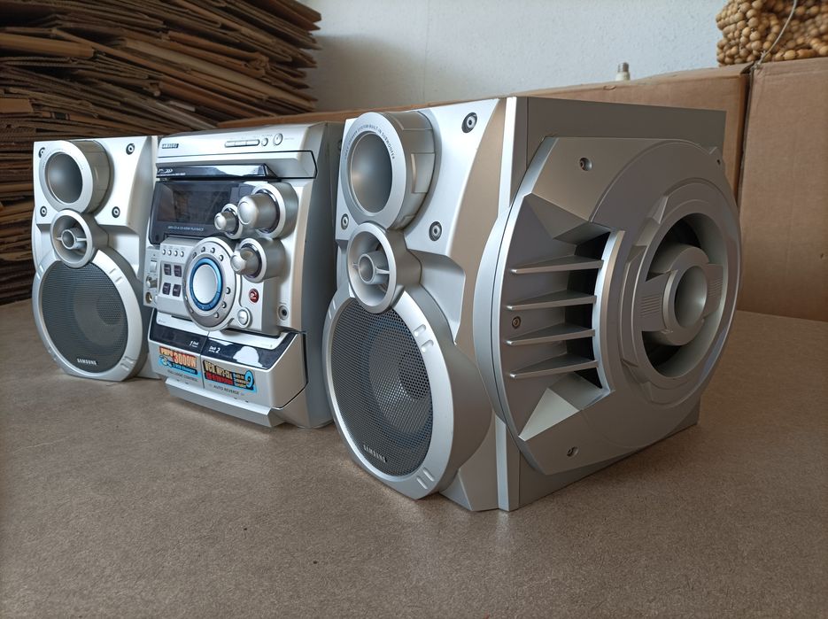 Samsung sentr sotiladi