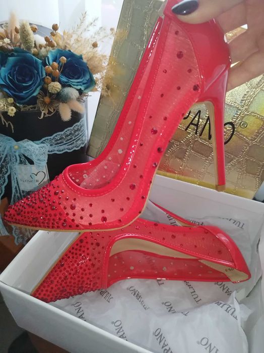 Pantofi stiletto rosii