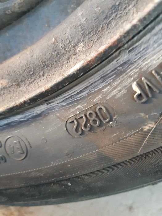 Vand anvelope Dacia Logan 185/65/R15 profil vara.