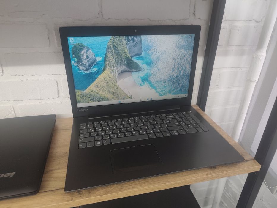 Ноутбук для работы и нетребовательных игр