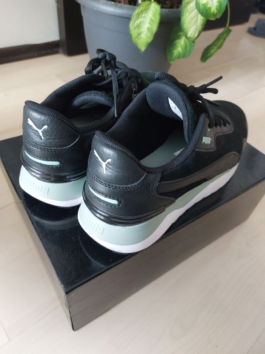 Pantofi/adidasi PUMA sport din piele R78 Voyage Premium nr 39