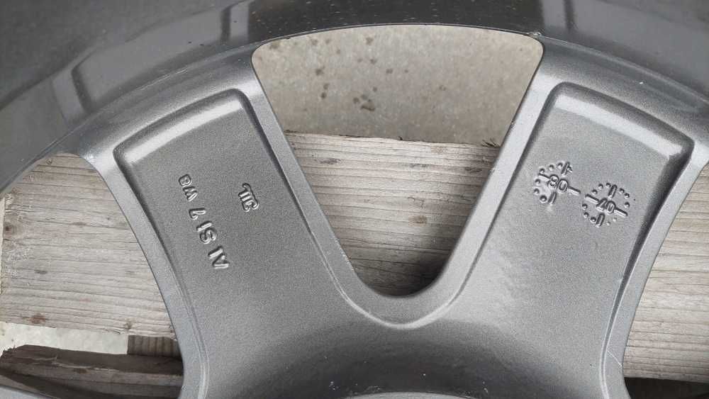 Jante Audi Q7 originale 7.5x18 et 53 5x130