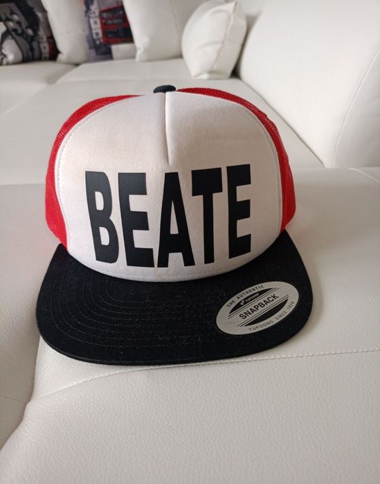 Vând Șapcă fashion, mărime reglabila,noua , calitate.