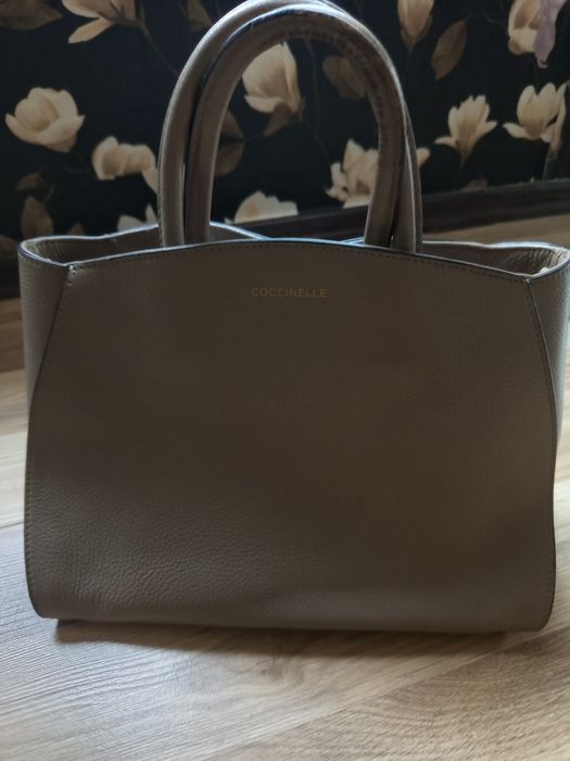 Дамски     чанти