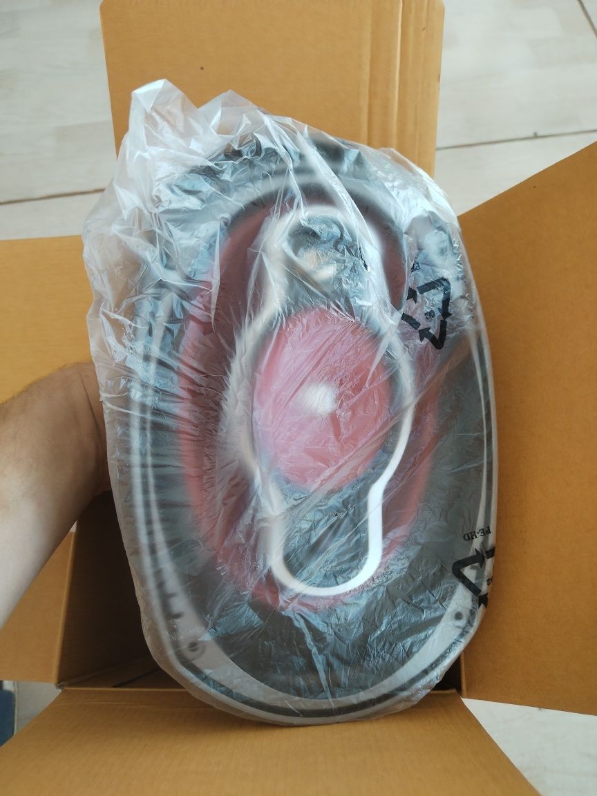 Vând 2 Boxe Sony xplod 230w!!! NOI..