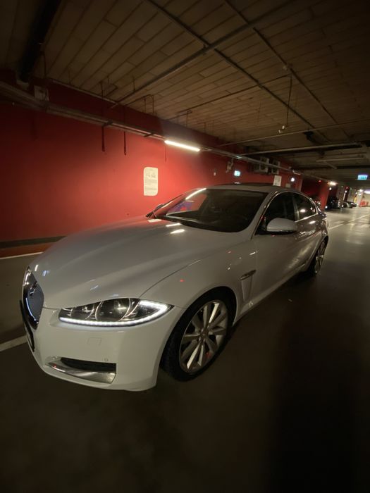Vand Jaguar XF 2.2 D/09.2015
