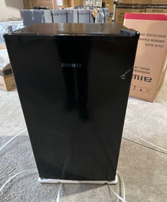 Холодильник Aiwa 90L