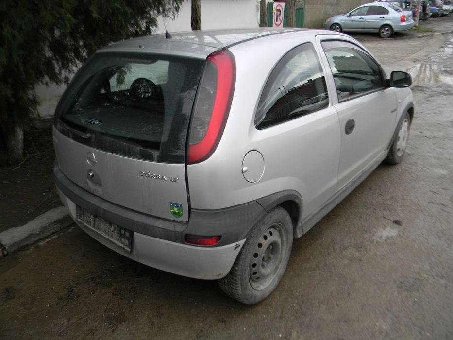 Dezmembrari  Opel CORSA C  2000  > 2009 1.2 Benzina