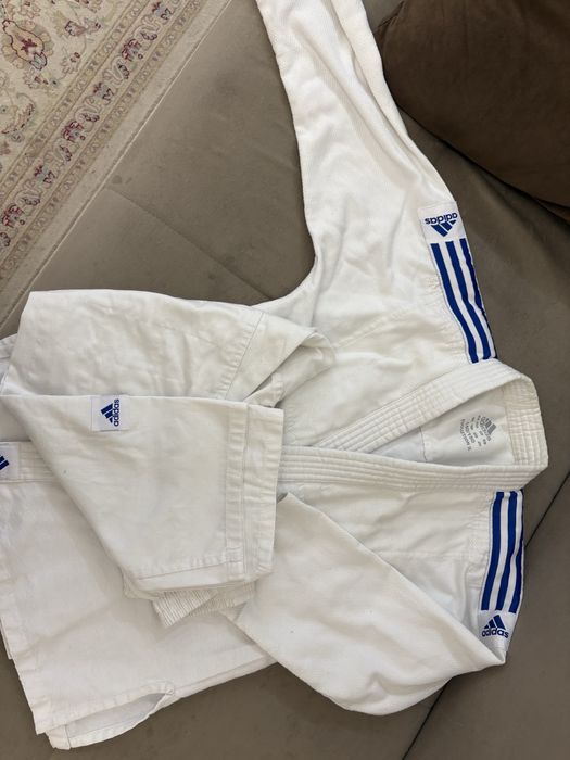 Продам кимоно adidas