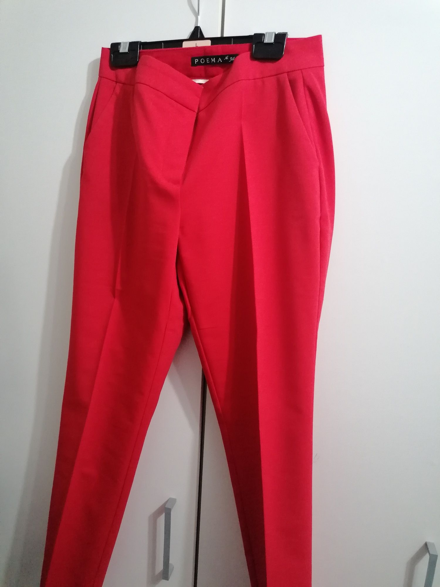 Pantaloni costum