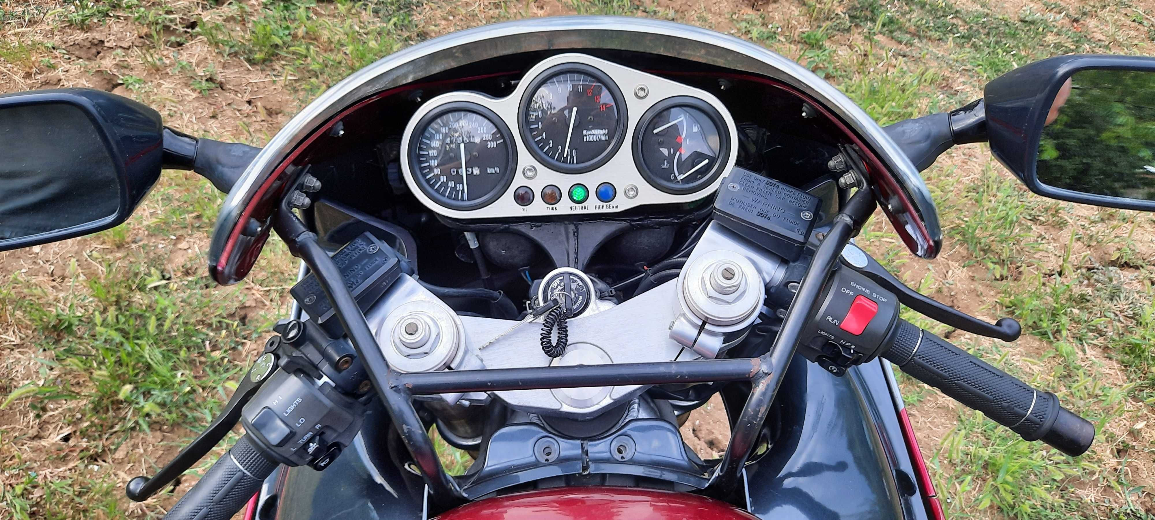 Kawasaki ZX9R ZXR 900
