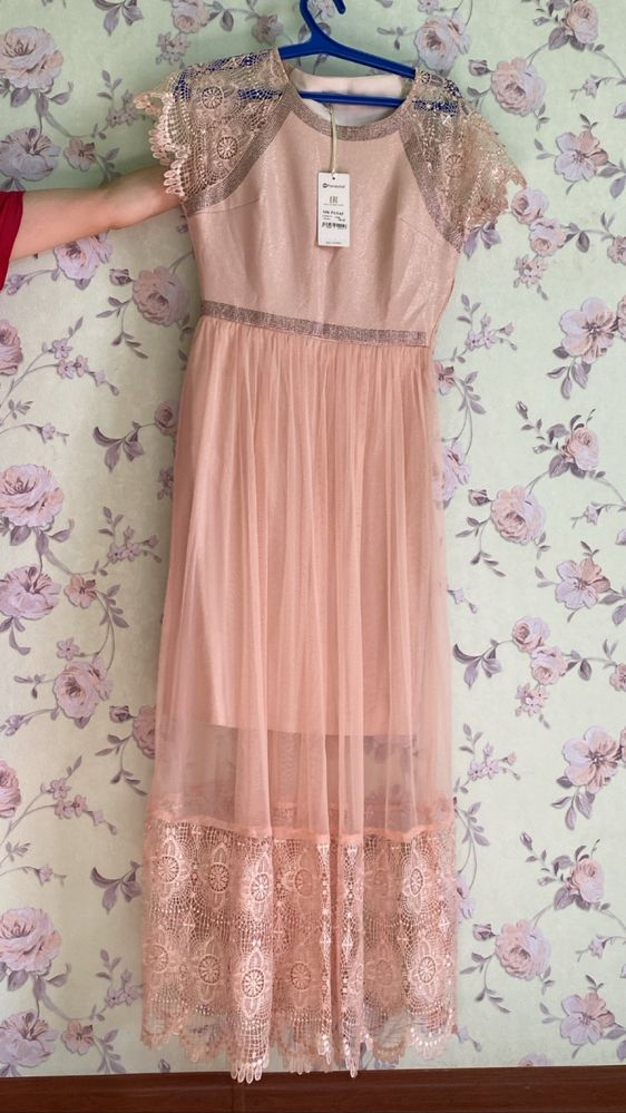 розовое платье новое