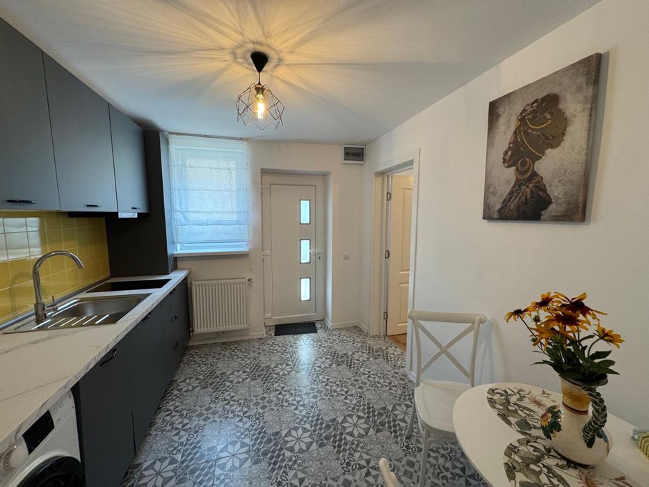 Garsonera de inchiriat in regim hotelier in centru Brasovului .