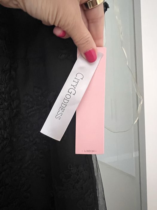 Официална рокля, чисто нова, размер М