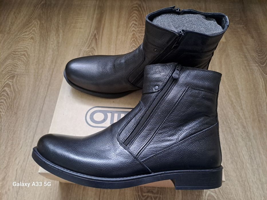 Vand ghete din piele și blana naturala pentru bărbați, brand Otter.