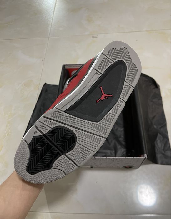 Air Jordan 4 Retro Toro Bravo