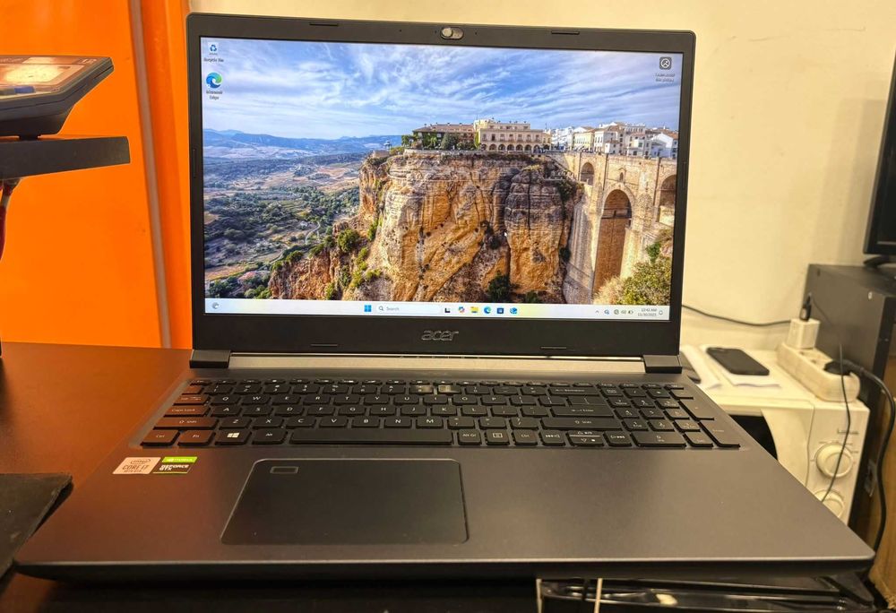 Hope Amanet P5 - Laptop Acer Aspire 7 N19C5 // Gaming !