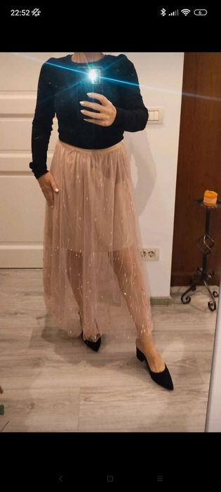 Fustiță lunga cu tul, roz pudra trandafiru, croi avantajos siluetei