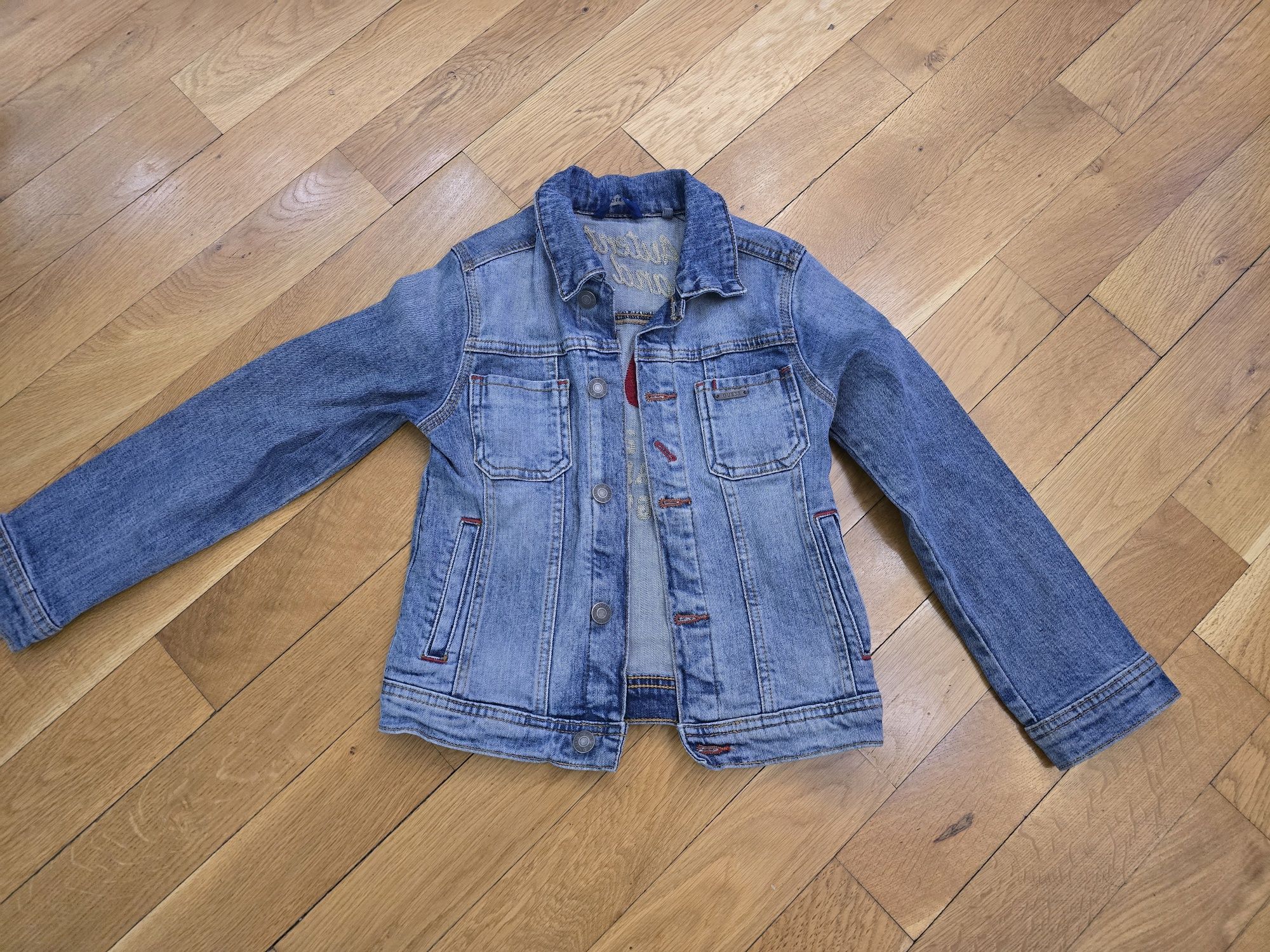 Оригинално детско яке Guess