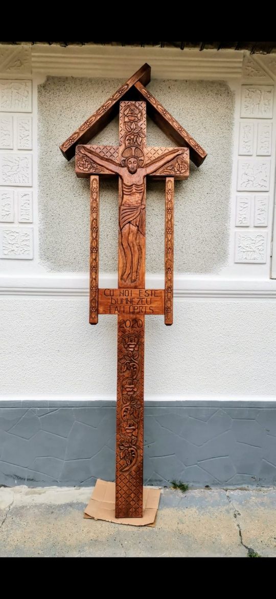 Cruce Troiță lemn stejar sculptat