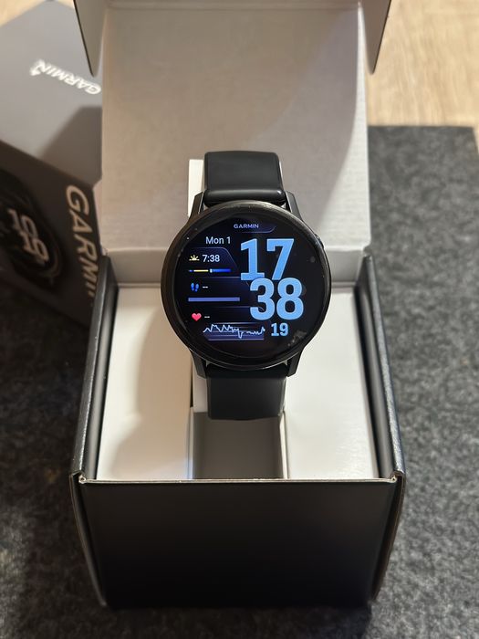 Garmin Venu 4 – 45 mm, în stare excelentă
