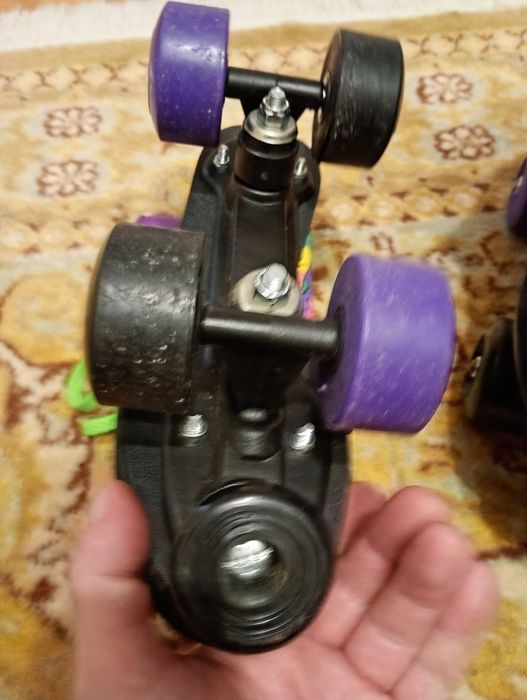 Se vinde o pereche de Role 4 roti model jocks