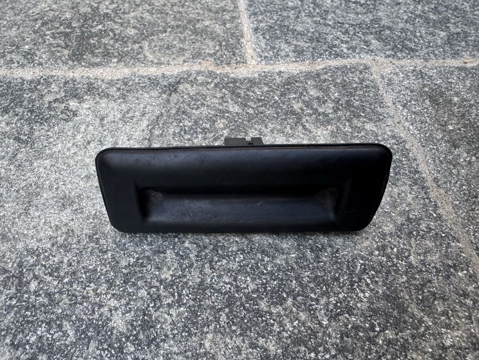 Бутон за отваряне на багажника Skoda 5E0827566