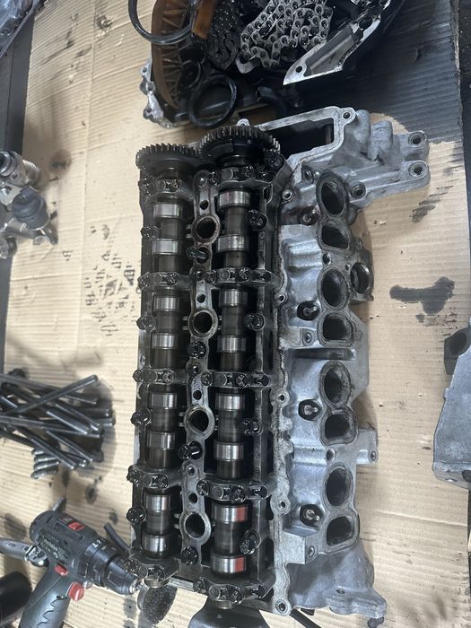 Глава с Валове за BMW 123D 204к.с.