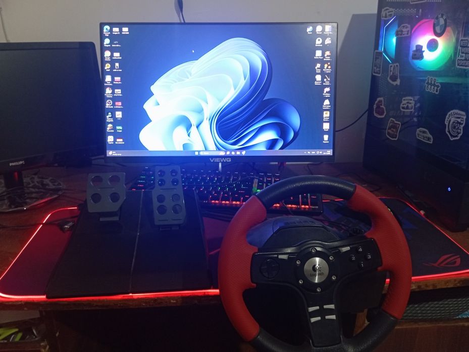 Kopyuter uchun rul logitech