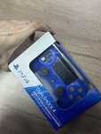 Игровой контроллер Sony Dualshock 4 v2 синий