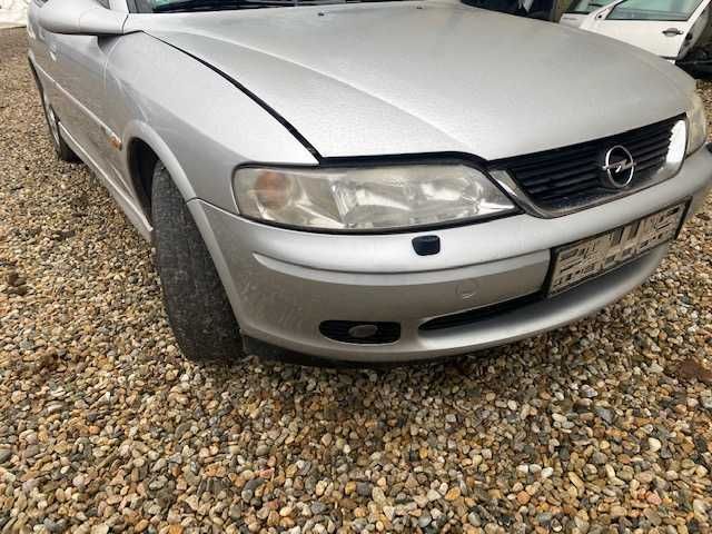 Dezmembram Opel Vectra B 2001 Sedan 1.8 MT ,125cp,cod motor Z18XE,