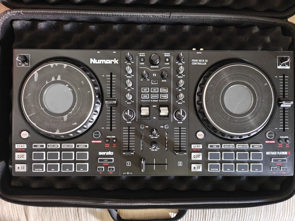 Numark Mixtrack Platinum FX + UDG Creator Controller Hardcase L