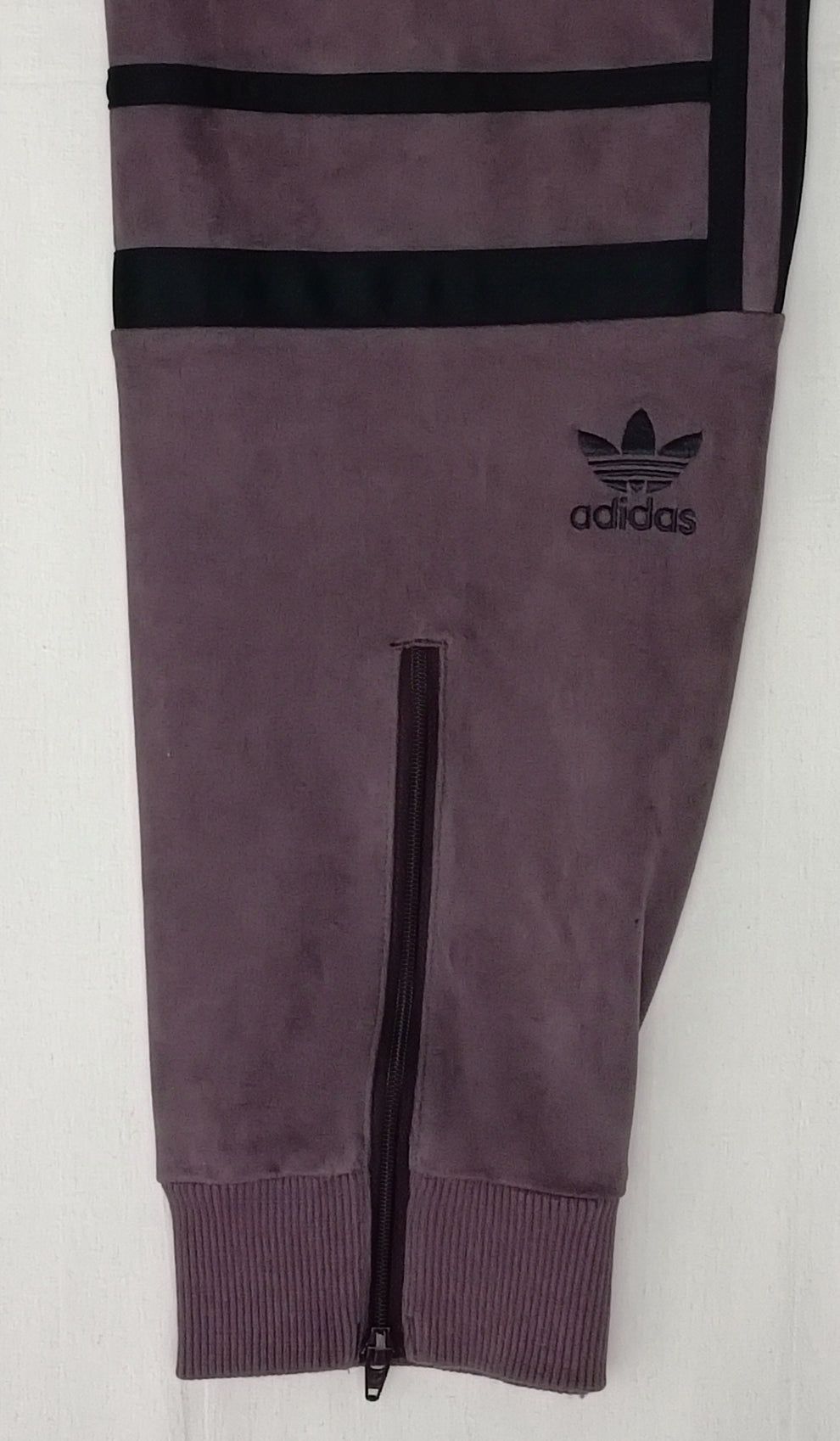 Adidas Originals Velour Sweatpants оригинално долнище M Адидас долница