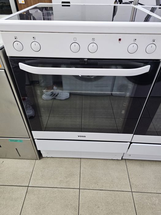 Black Friday Свободностояща печка Voss Electrolux  ELK 13030 HV