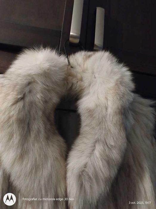 blana naturala, alba, de iepure, M/L ca noua