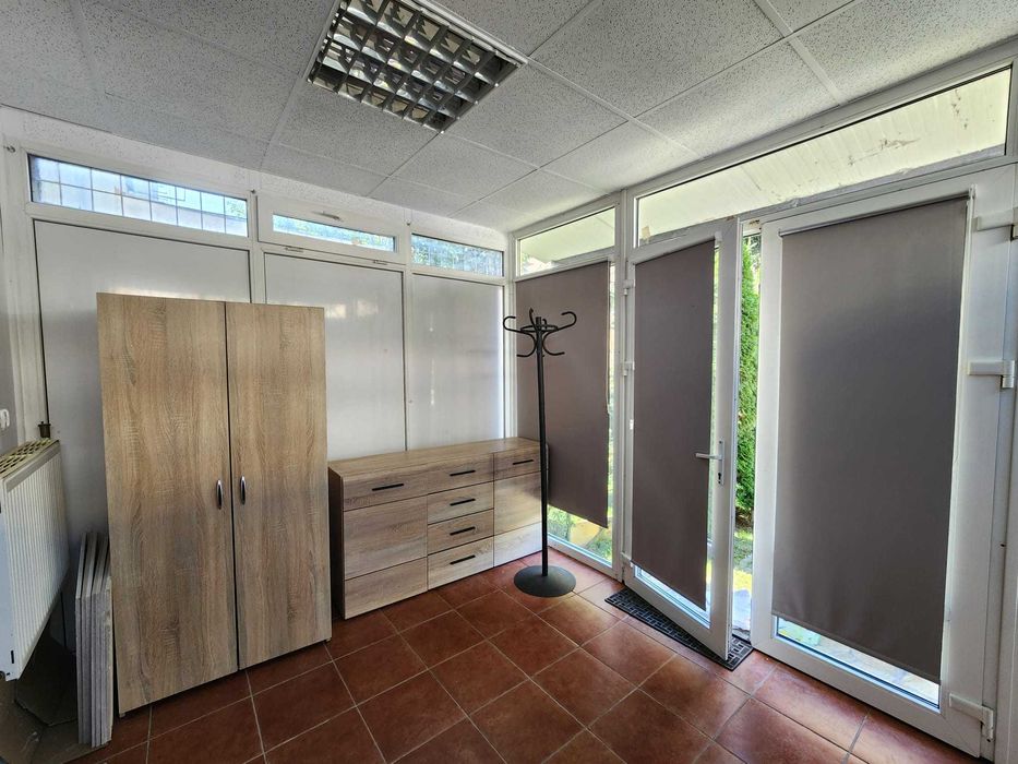 Garsoniera Gen Mociulschi -Brasov, spatiu comercial -intrare stradala