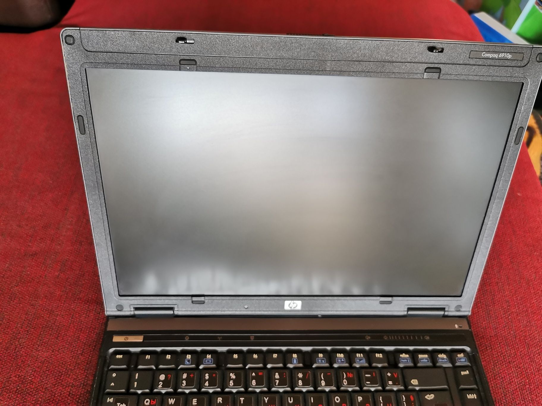 HP 6910p - за части или поправка