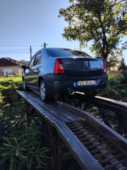 Vând sau schimb  Dacia Logan