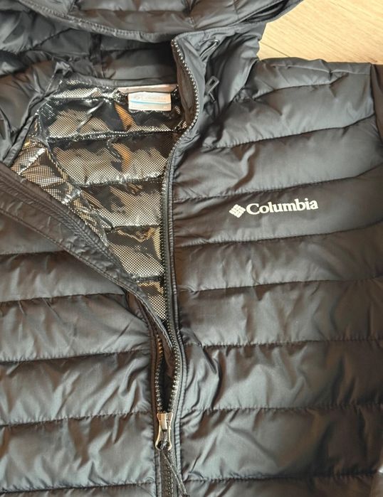 Vând Geaca Columbia