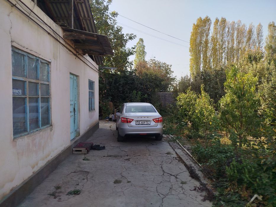 Продается часть участка с домом из 5 комнат