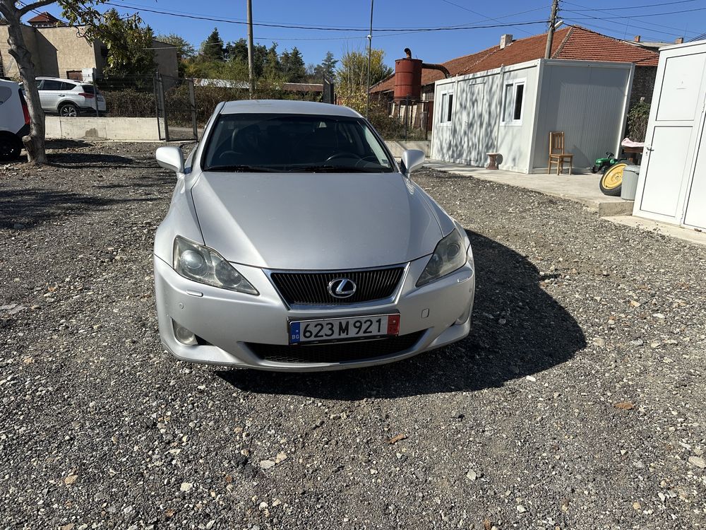 Lexus IS 220d 177 кс На части!