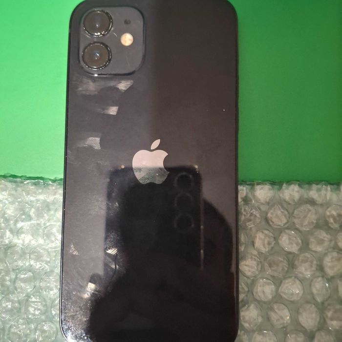 Продавам APPLE Iphone 12 128 GB !