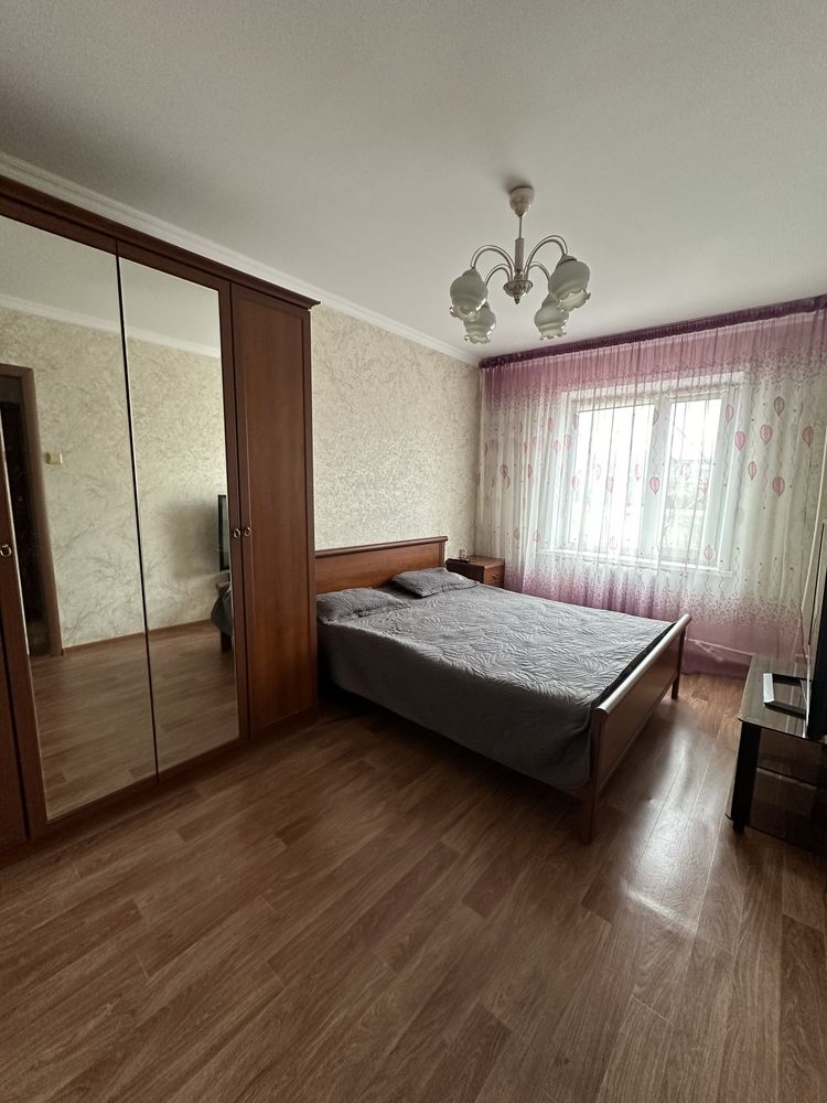 Продам 5 комнатную квартиру