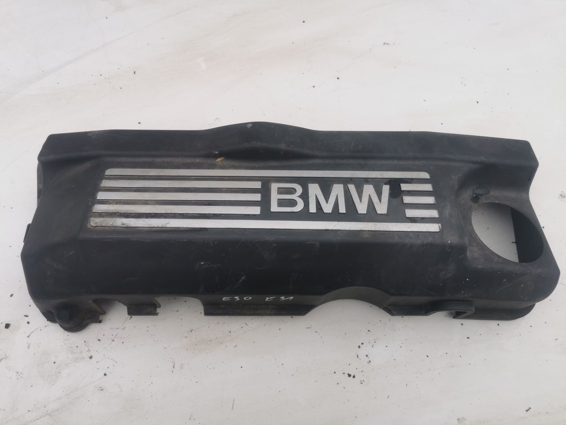 Capac motor lateral bmw e90 e91 e92 318i 320i